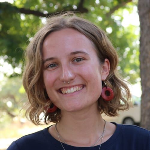 Amelia Rono, estagiária de pesquisa e comunicação, GreenStaxx; estudante de Crescimento e Estrutura das Cidades, Bryn Mawr College